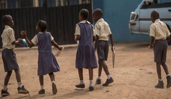 States divided over plan to review school resumption