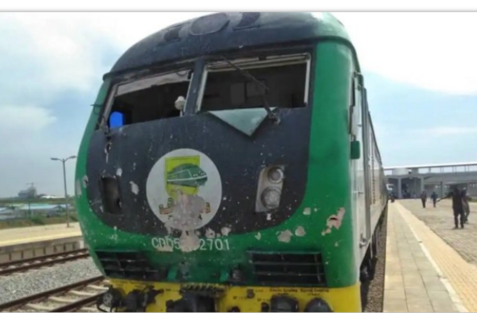 SECURITY FORCES RESCUE 6 VICTIMS OF EDO TRAIN TERROR ATTACK